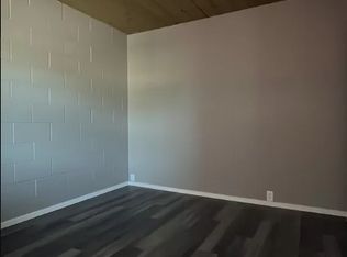 1330 F St #12, Lincoln, NE 68508