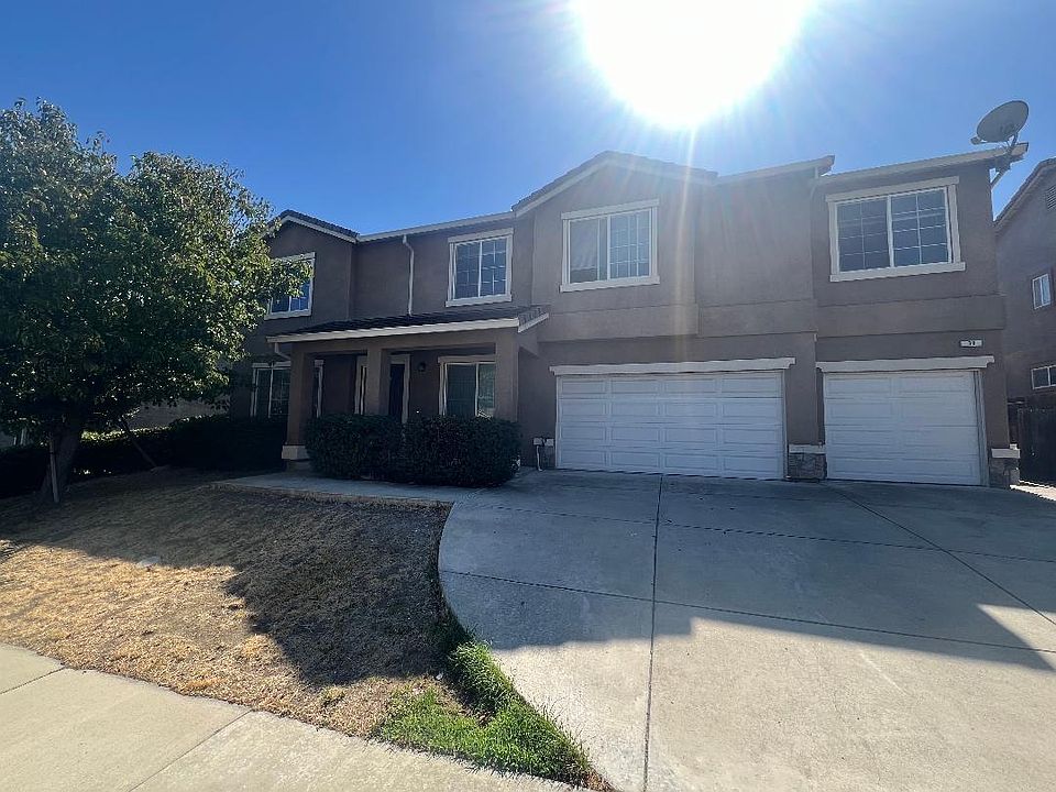 1st image of 30 Diamondwood Ct