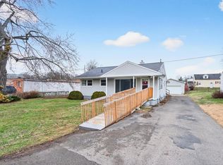 430 Peacock Walk, Jackson, MI 49202