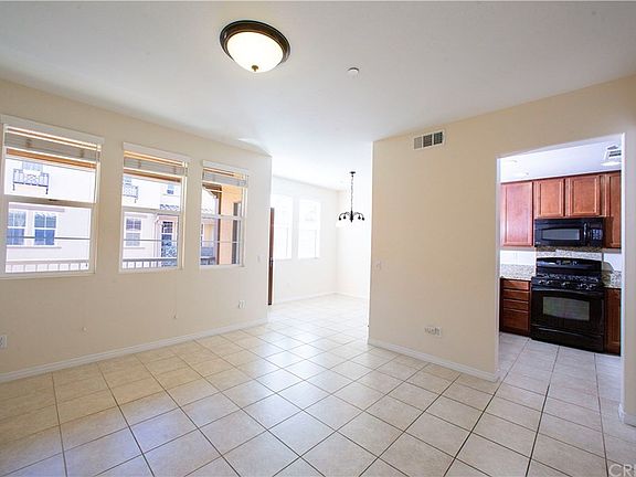 4th image of 28459 Herrera St