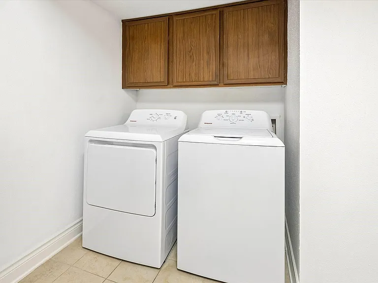 2100 Tanglewilde St #377 — Photo 5