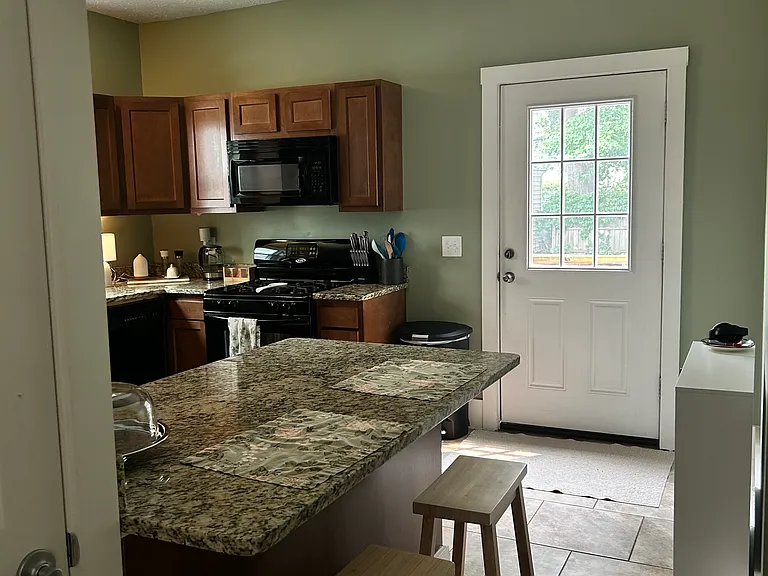1293 Warren Rd — Photo 5