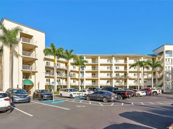 8800 Bay Pines Blvd APT 102, Saint Petersburg, FL 33709