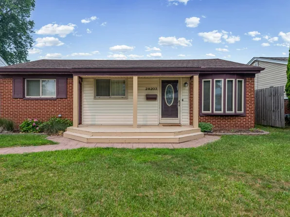 28203 Florence St, Saint Clair Shores, MI 48081