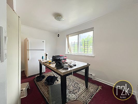 4th image of 21-30 Hoyt Ave S #2