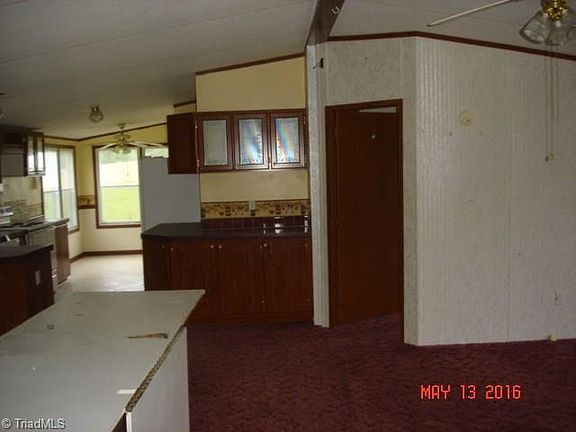 4th image of 250 Steamboat Dr