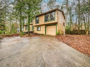 650 Sailwind Dr, Roswell, GA 30076