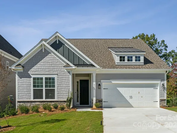 4042 Caymen Bay Ct, Tega Cay, SC 29708