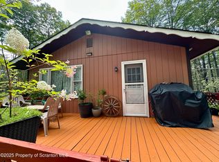 1021 Winnebago Ct, Gouldsboro, PA 18424