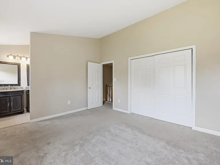 15622 Cliff Swallow Way — Photo 11