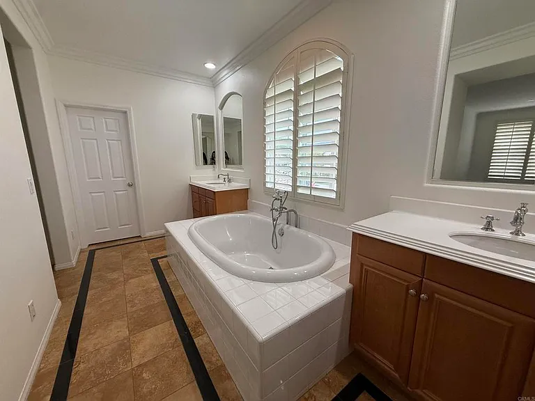 1472 Canoe Creek Way — Photo 30