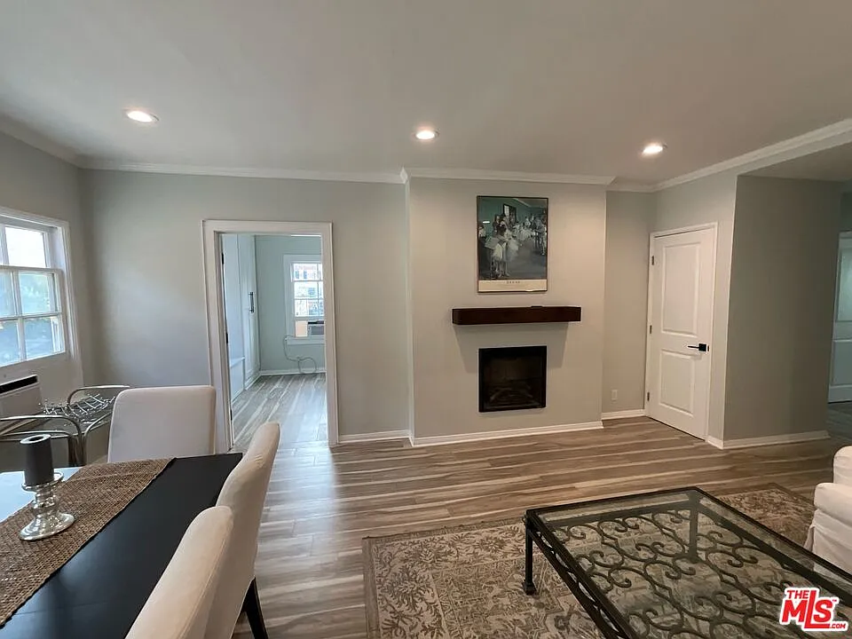 2 bed, 1.0 bath, 1200 sqft, $3,500 — Photo 3