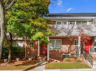 586 W Merrill St, Birmingham, MI 48009