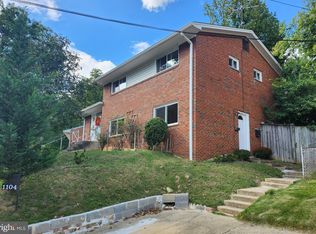 1104 Oakview Dr, Silver Spring, MD 20903