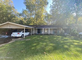 1051 Westway St, Jackson, MS 39212