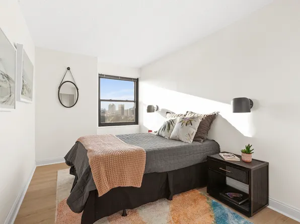 1990 Lexington Avenue image 5 of 8