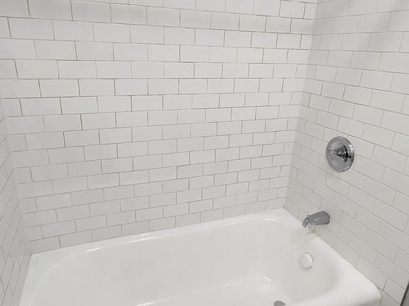 5th image of 1175 Chapel St #5033