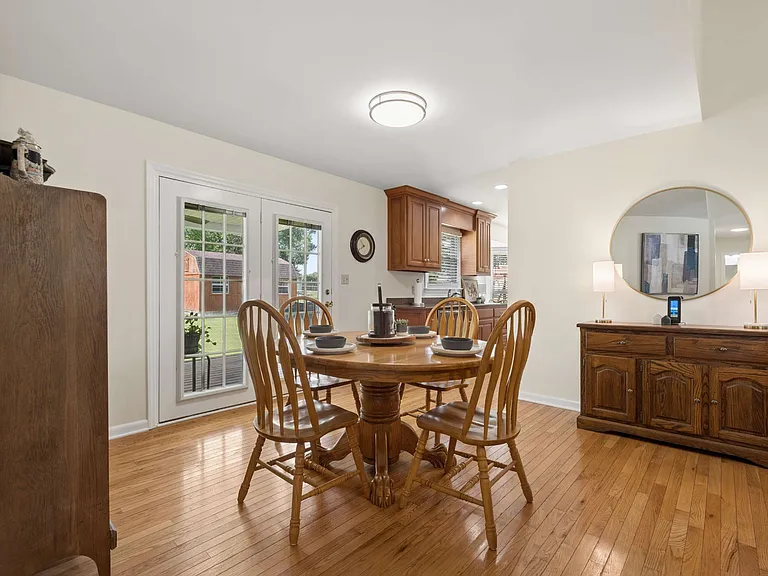 504 Riverview Dr — Photo 15