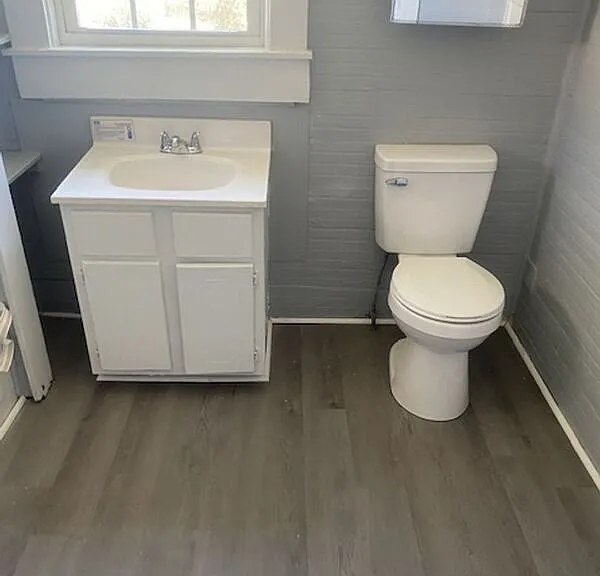 1357 Glover St — Photo 6