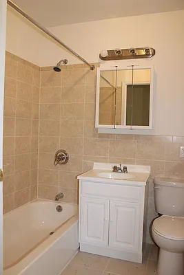 Rented by Roberto Guilbet, LREB | media 15