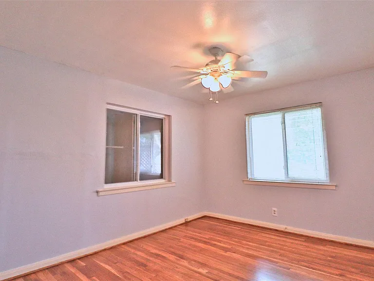 3210 Cloverdale St — Photo 24