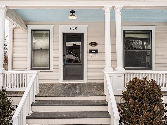 4th image of 430 E Kansas St