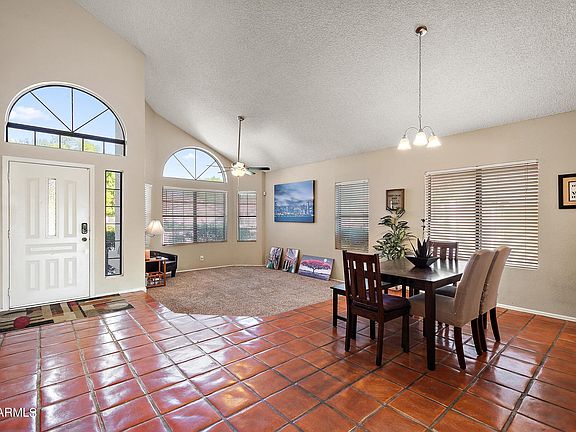 3rd image of 5523 E EVERGREEN Street