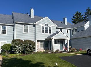365 Independence Dr, Holland, PA 18966