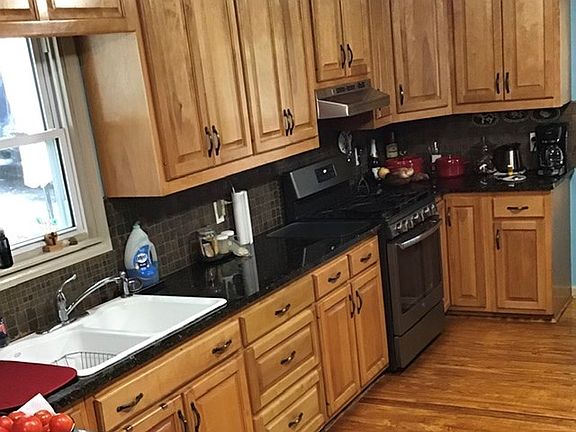 3rd image of 154 Possum Point Dr SE