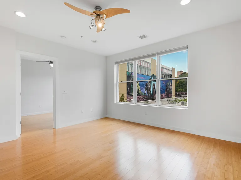 1325 Adams St #402 — Photo 19