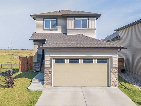 2nd image of 816 S Lakewood Cir