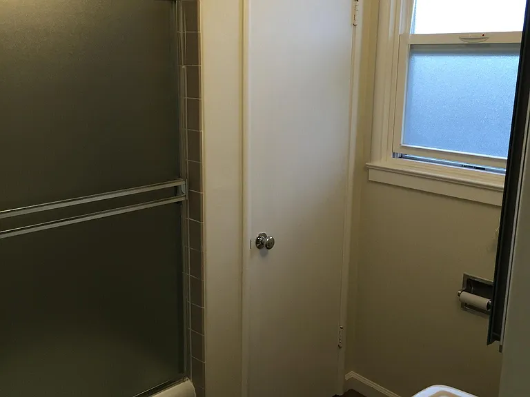 555 Miramonte Ave — Photo 11