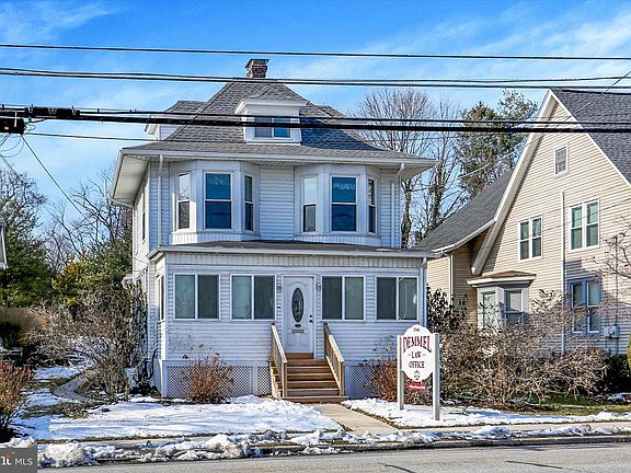 2nd image of 1544 Bridge St
