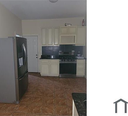 2nd image of 8412 S Buffalo Ave #2R