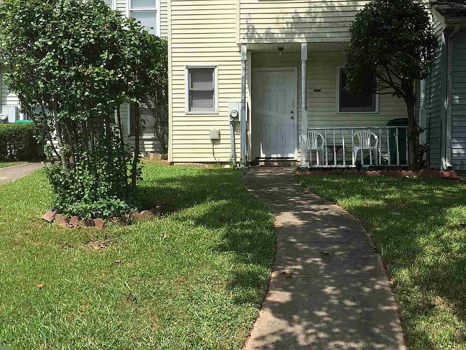 1st image of 2316 Wellington Cir