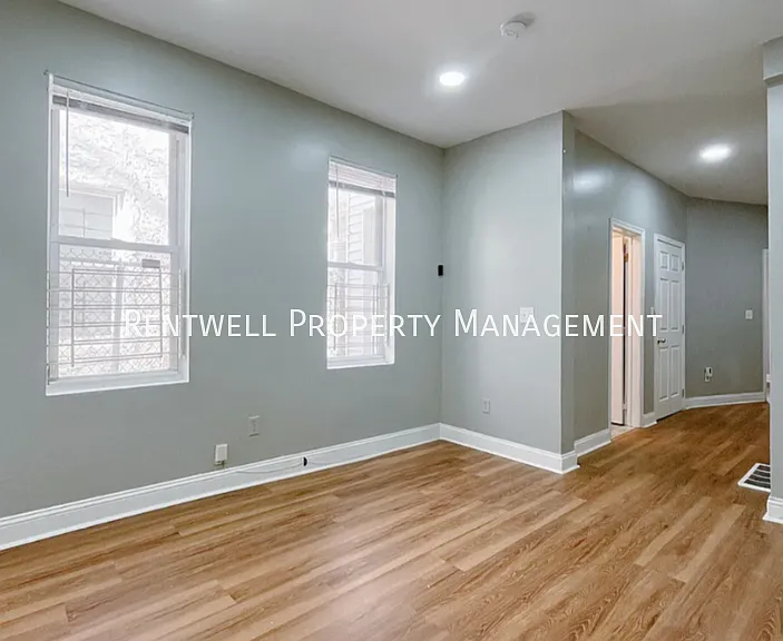 1614 Edgley St — Photo 4