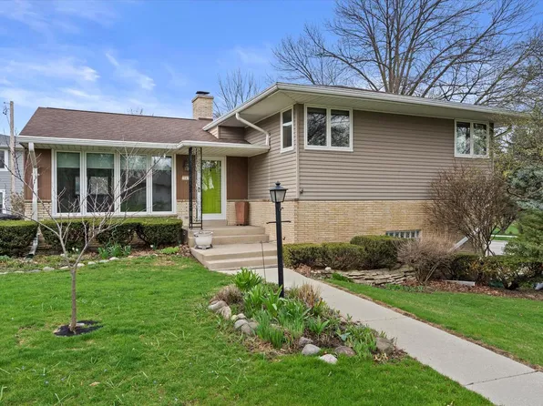841 North 113th STREET, Wauwatosa, WI 53226