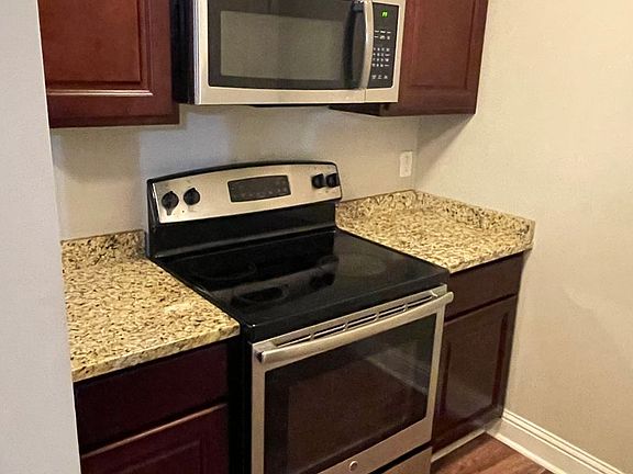 3rd image of 2309-11 Baronne St #104