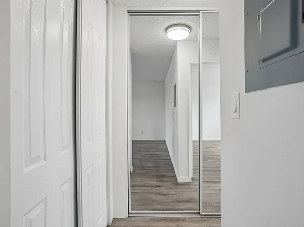 Clearwater Apartments, 13940 Paramount Blvd APT 406, Paramount, CA 90723