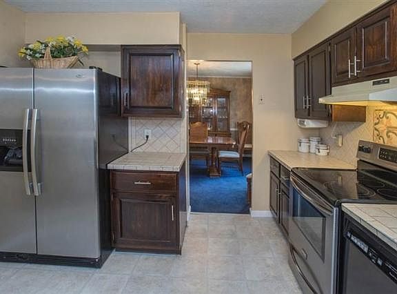 4th image of 6563 Thunderhill Ln