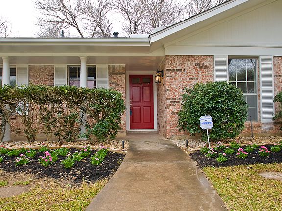 2nd image of 601 Dove Creek Dr