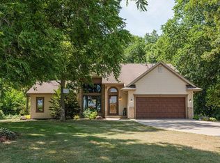 36471 85th St, Waseca, MN 56093