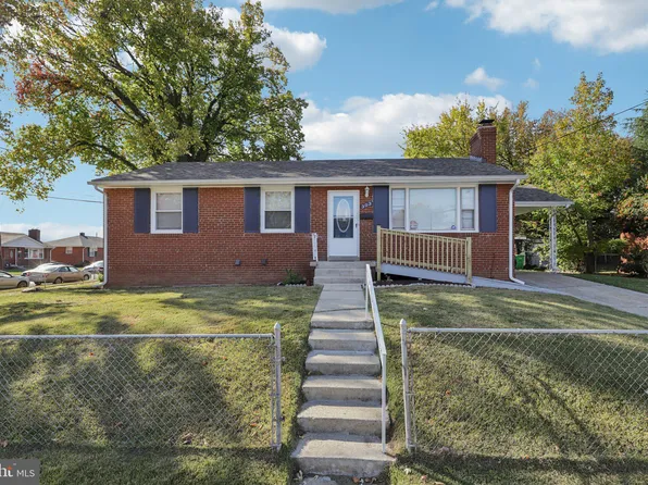 303 Brockton Rd, Oxon Hill, MD 20745