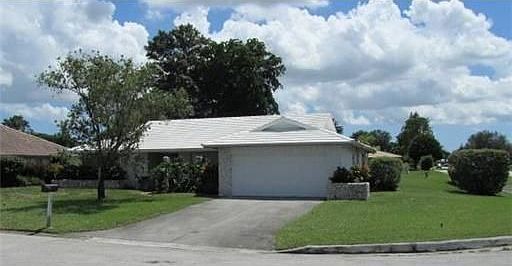 1st image of 1107 NW 84th Dr