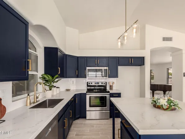 15601 W HAMMOND Drive, Goodyear, AZ 85338