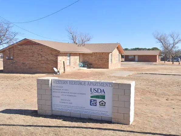 1703 Avenue E, Petersburg, TX 79250