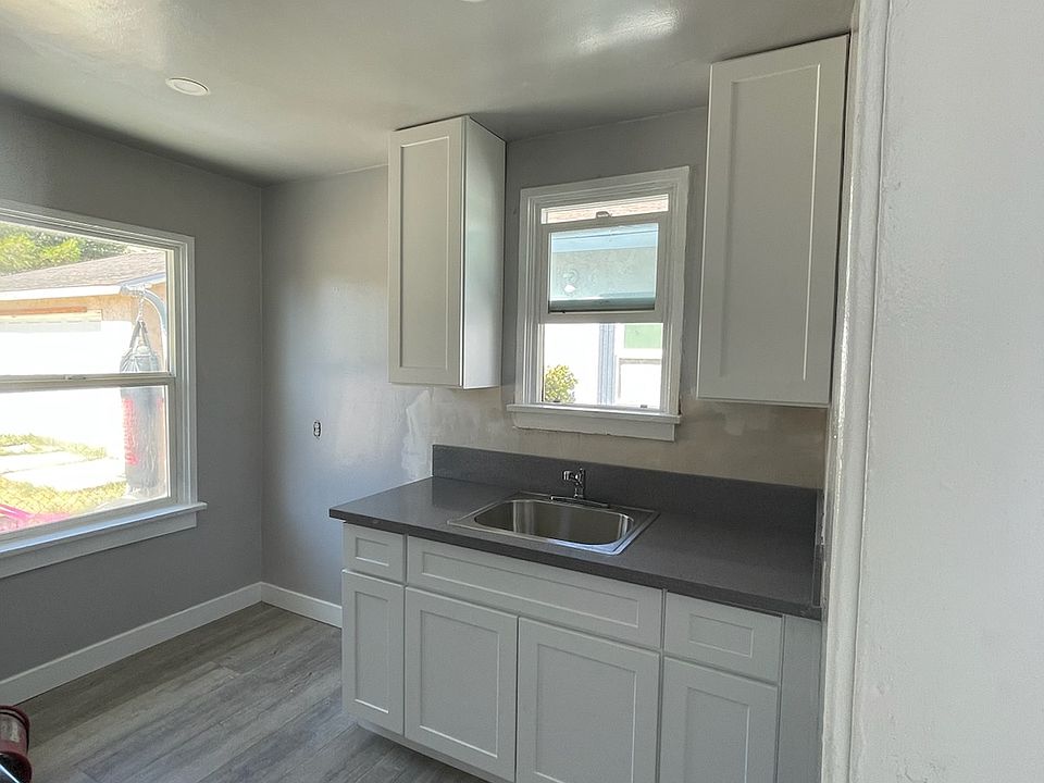 1st image of 15522 3rd St #B
