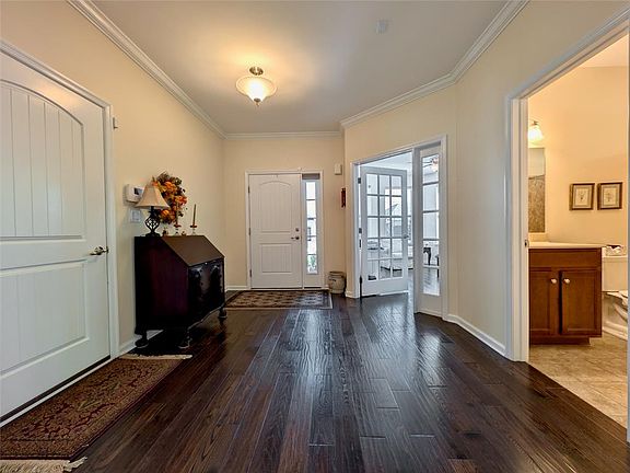 4th image of 4139 Clearbrook Rd