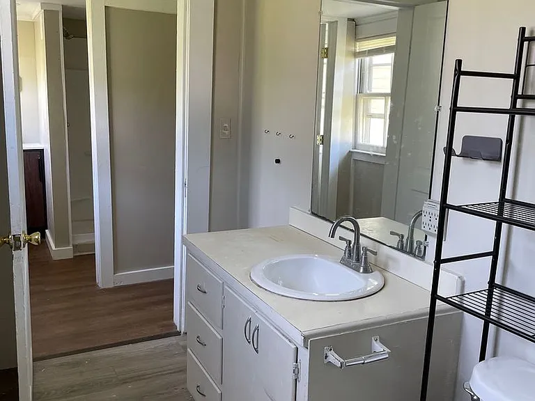 626 Eldorado St — Photo 11
