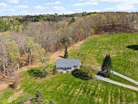 3rd image of 13 Lynch Ln